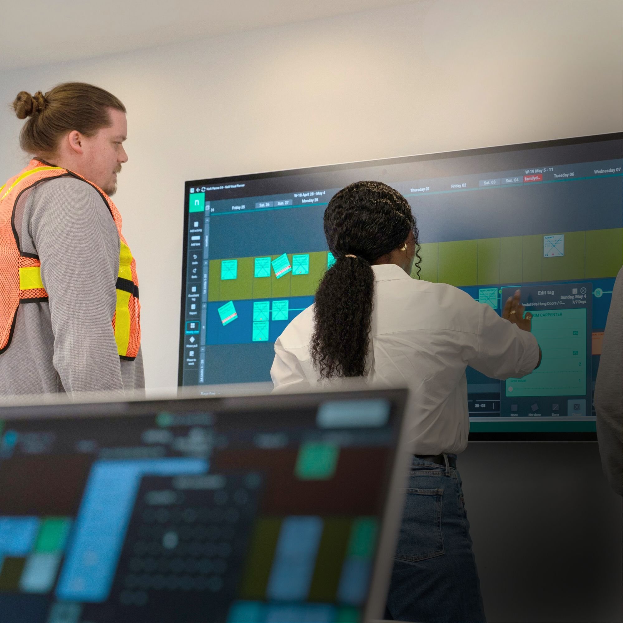 construction-team-collaboration-nialli-visual-planner